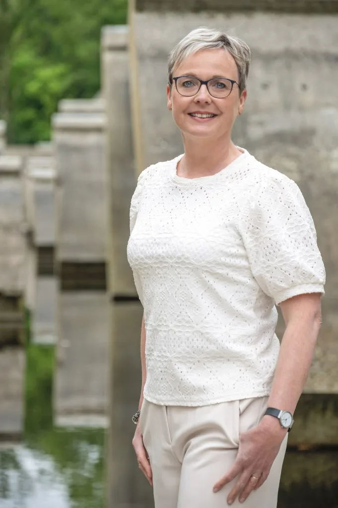 Vrolijke, lachende vrouw, overgangsklachten
